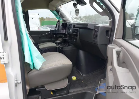 2024 Chevrolet Express Cargo Rwd 2500 Regular Wheelbase Wt z USA, uszkodzony, nr VIN 1GCWGAF74R1184768